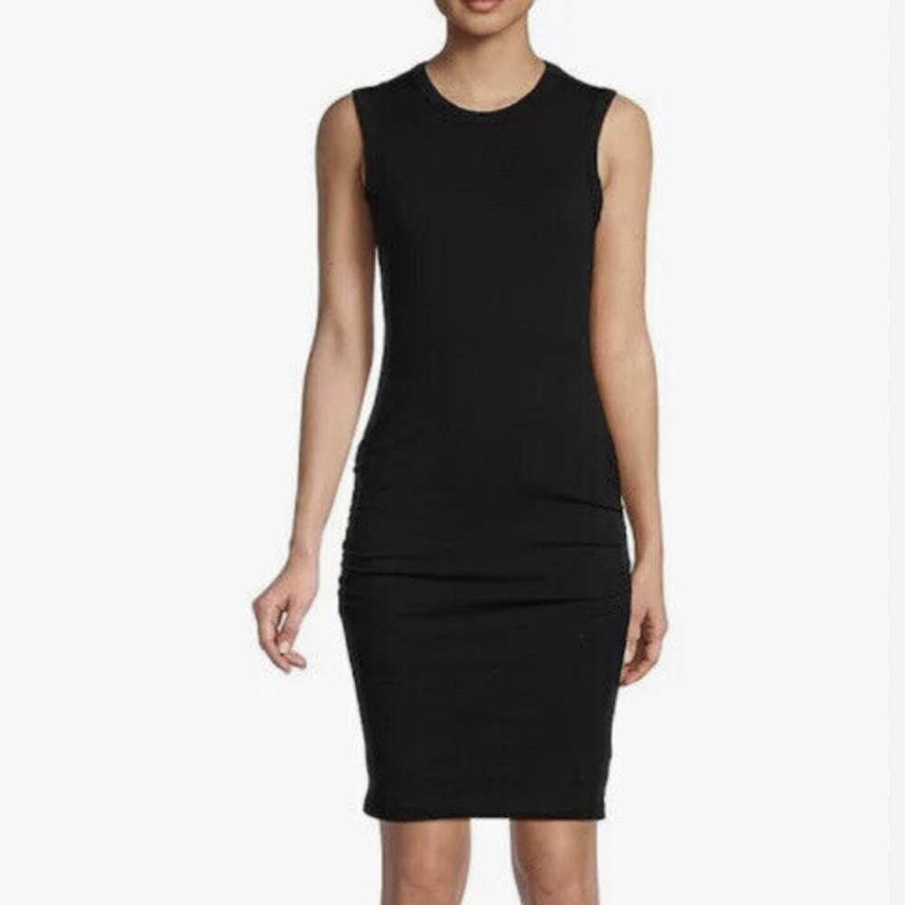 James Perse Sleeveless Black Dress
Ruched Sides Size 2 / medium standard